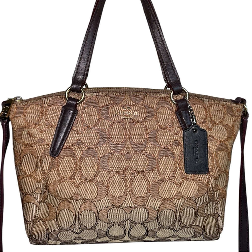 Coach Small Kelsey Crossbody in Signature Jacquard EUC